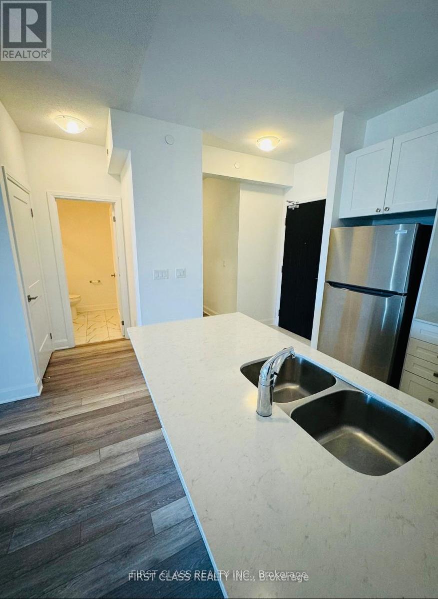 408 - 50 Lakebreeze Drive S, Clarington, Ontario  L1B 0V9 - Photo 3 - E13750072