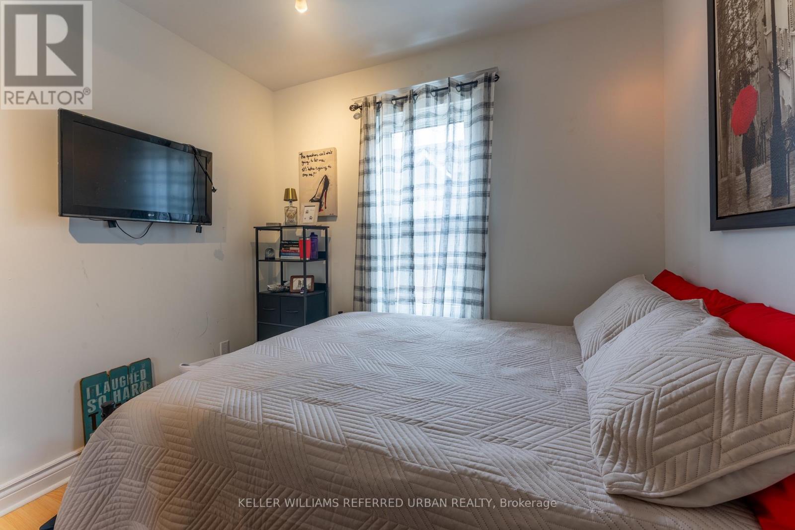 Upper - 431 Kingston Road, Toronto, Ontario  M4L 1V2 - Photo 13 - E13750082