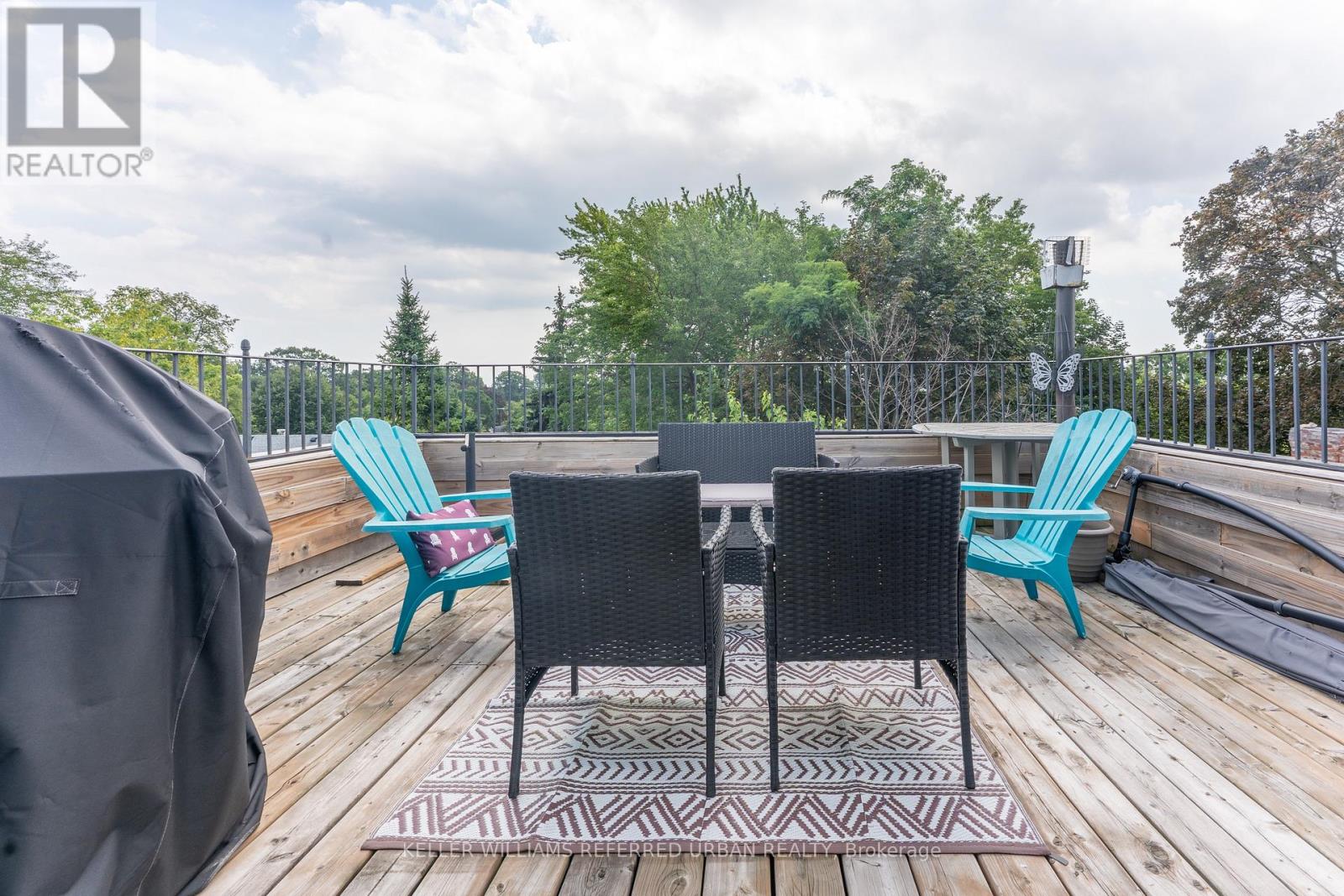 Upper - 431 Kingston Road, Toronto, Ontario  M4L 1V2 - Photo 5 - E13750082