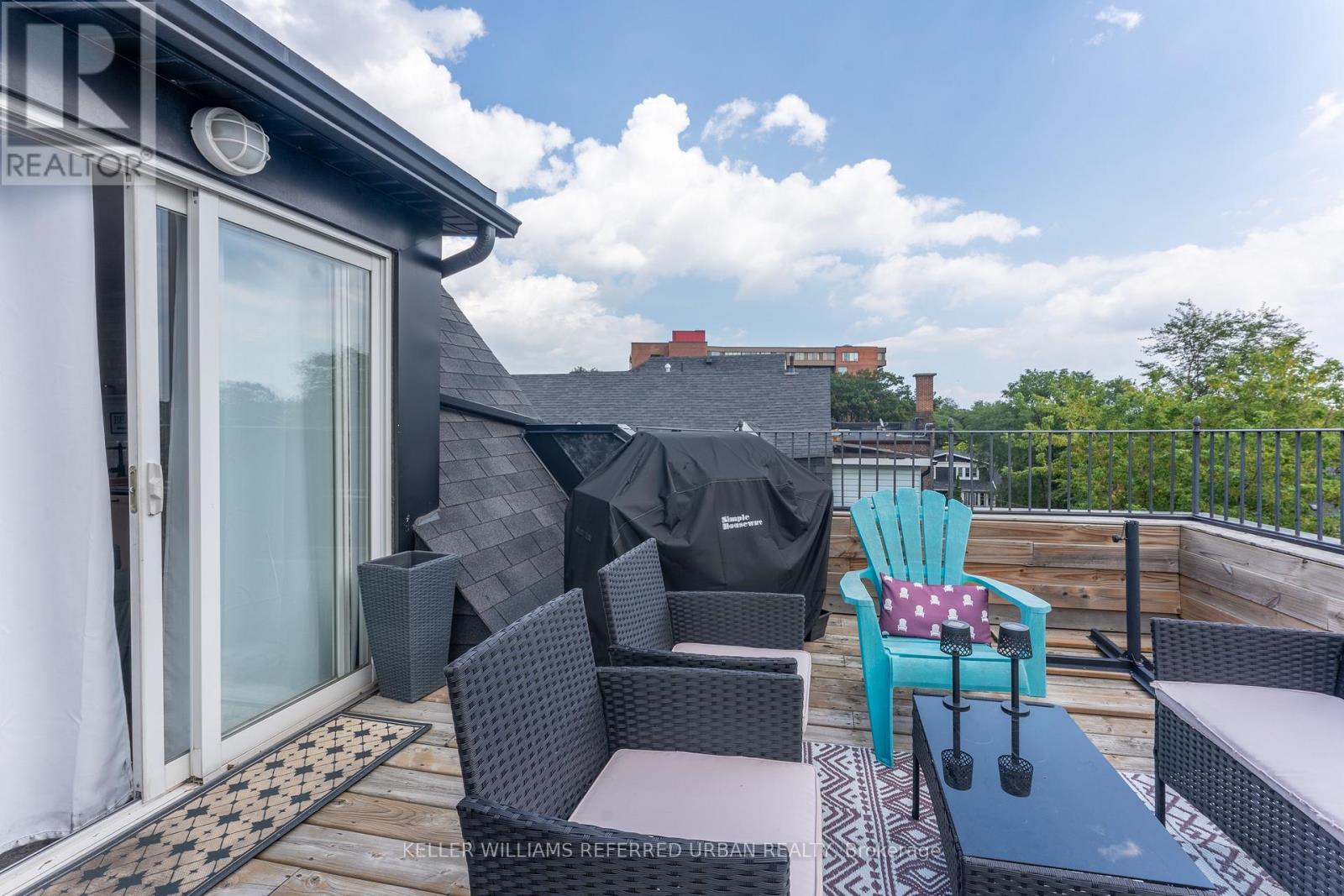 Upper - 431 Kingston Road, Toronto, Ontario  M4L 1V2 - Photo 6 - E13750082