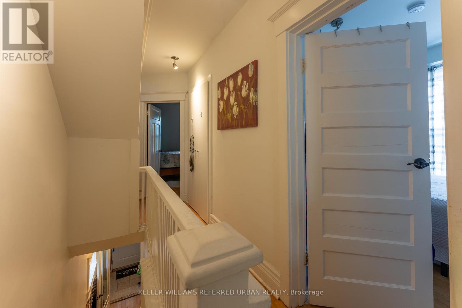 Upper - 431 Kingston Road, Toronto, Ontario  M4L 1V2 - Photo 8 - E13750082