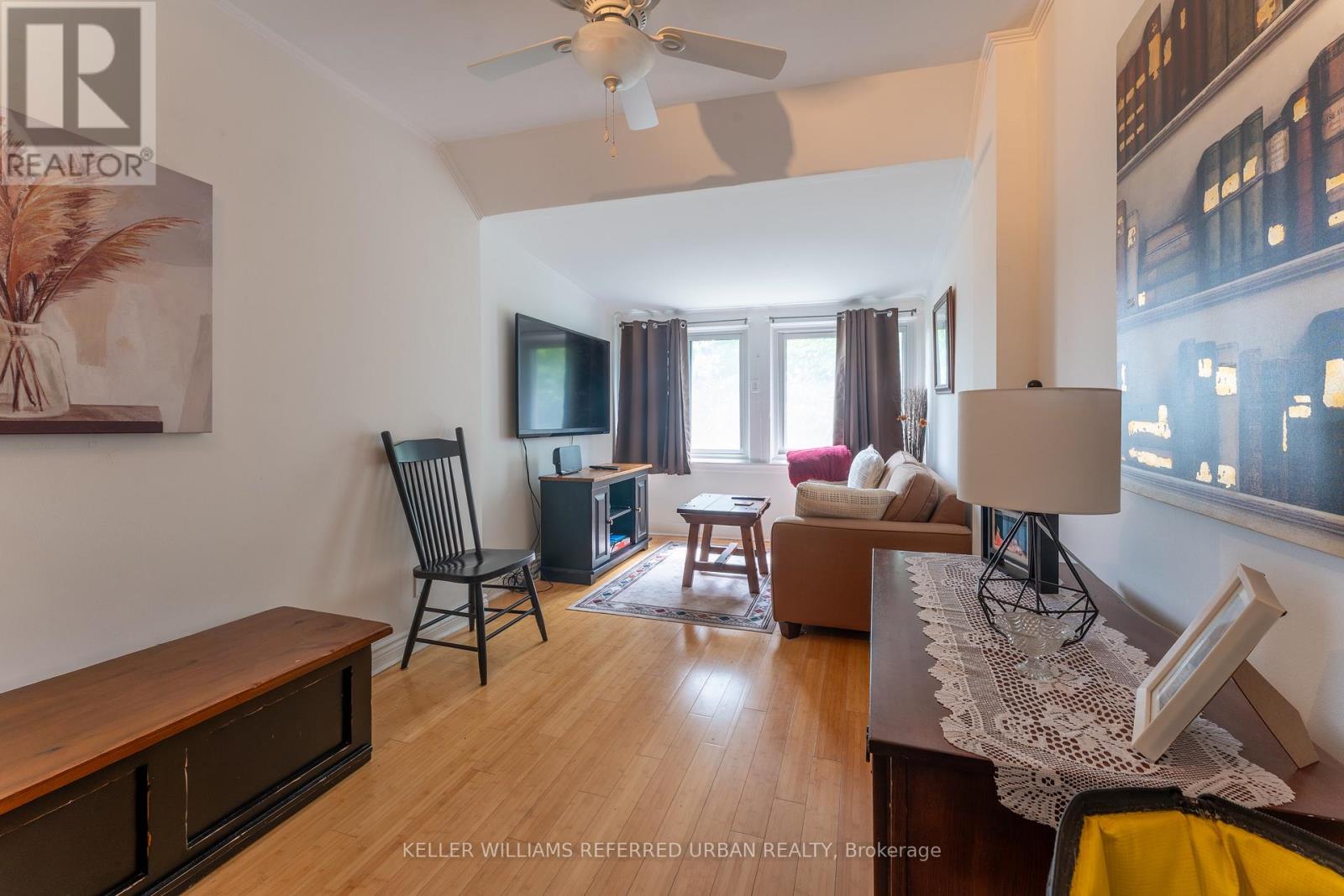 Upper - 431 Kingston Road, Toronto, Ontario  M4L 1V2 - Photo 9 - E13750082