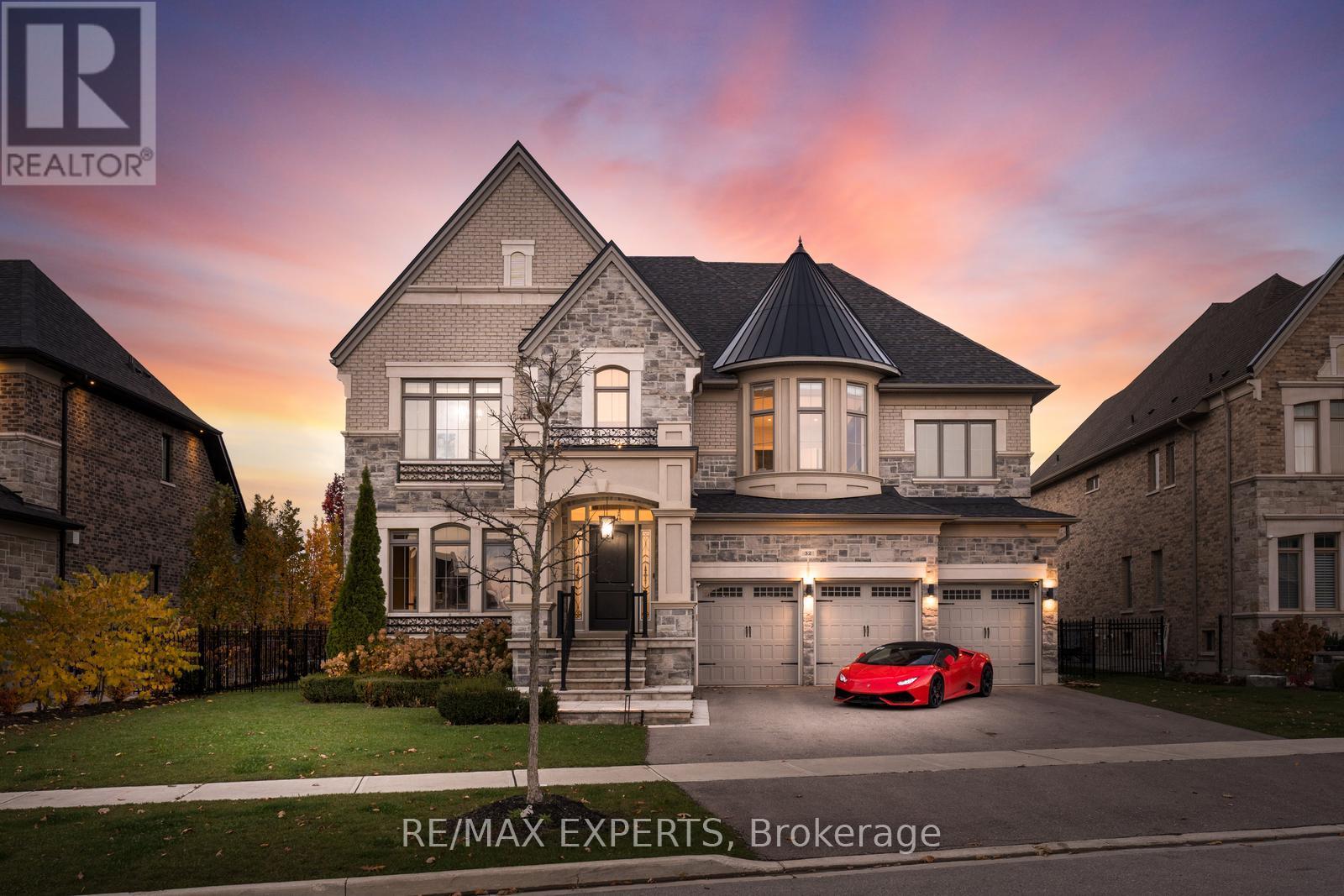 32 JAMES STOKES COURT, King, Ontario