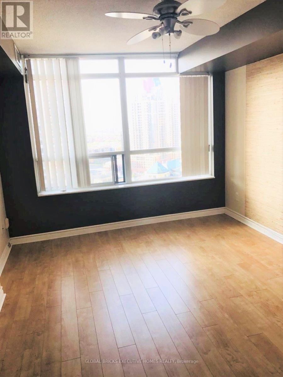 2402 - 3880 Duke Of York Boulevard, Mississauga, Ontario  L5B 4M7 - Photo 6 - W13750016