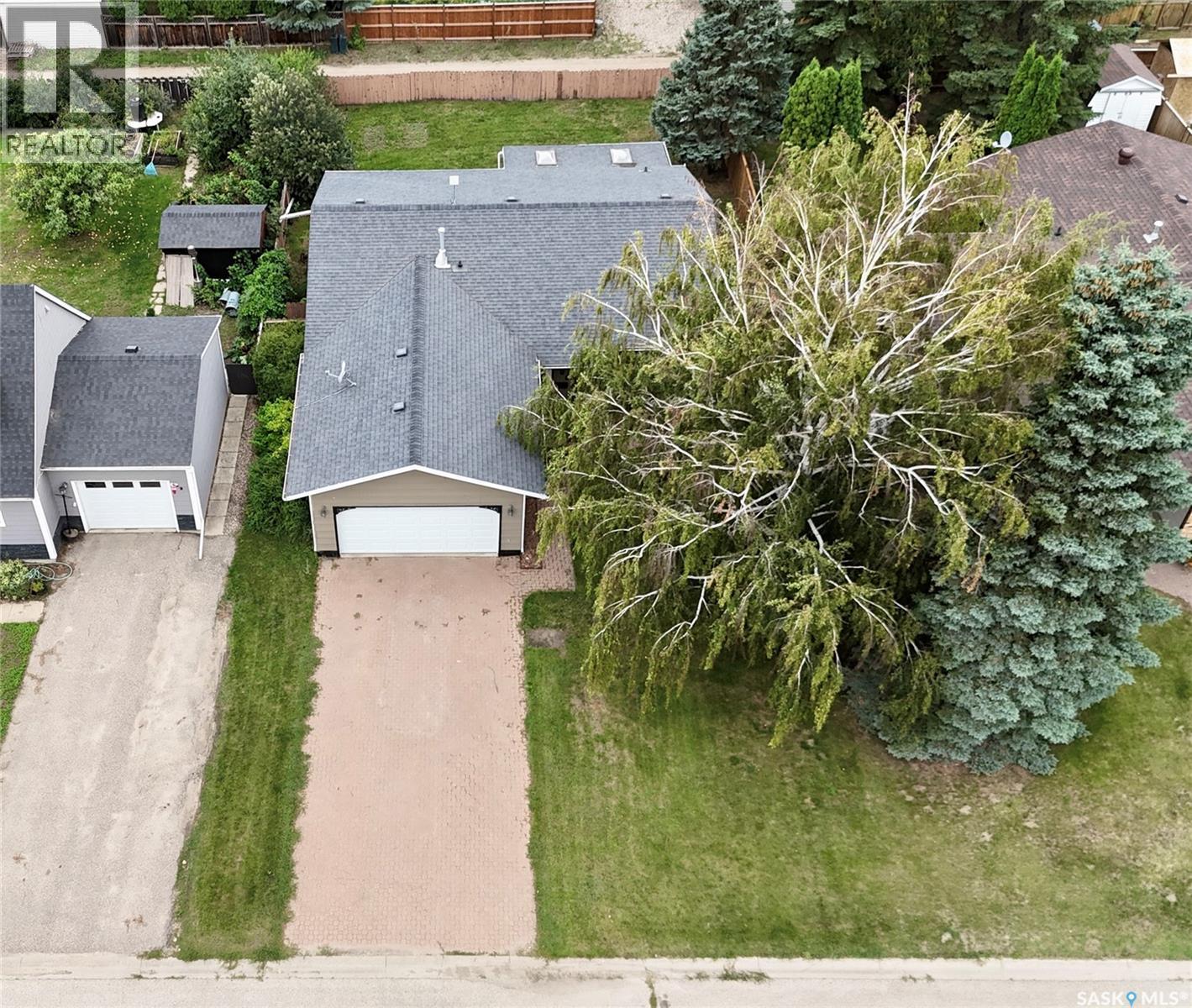 508 Mcgillivray Street, Outlook, Saskatchewan  S0L 2N0 - Photo 2 - SK047662