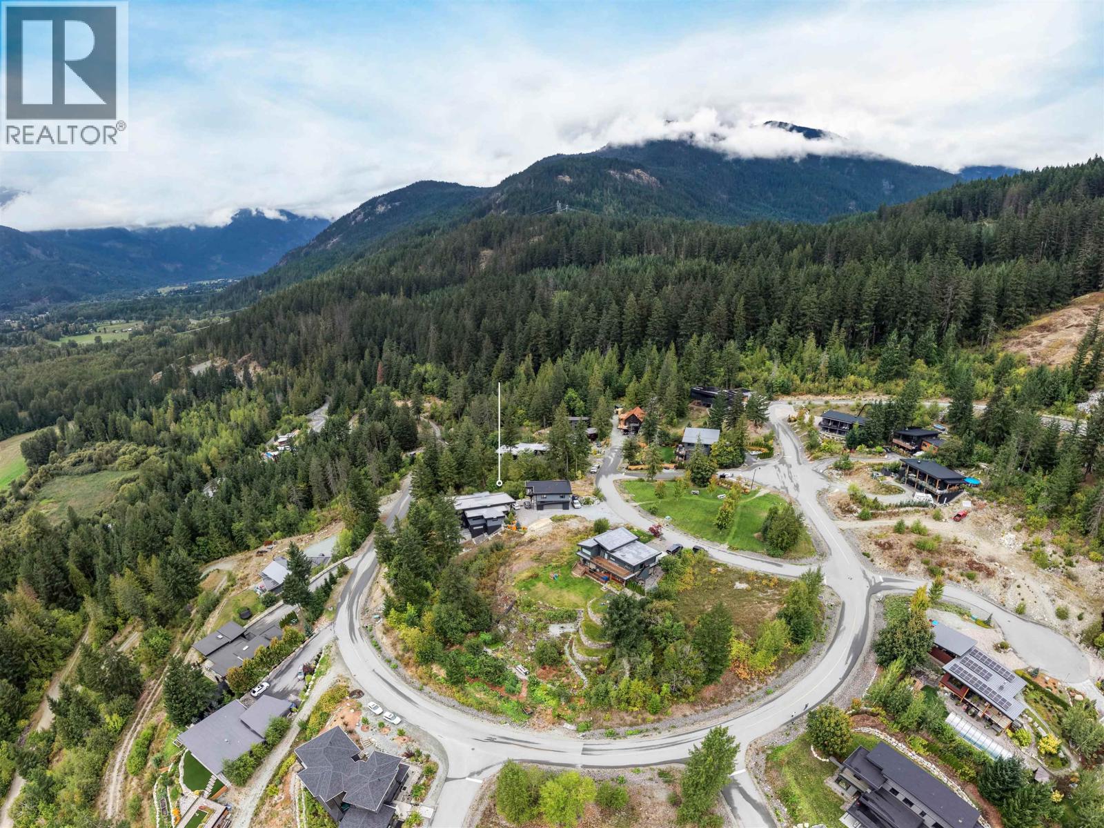 1709 Wishbone Court, Squamish, British Columbia  V0N 2L3 - Photo 11 - R3161904