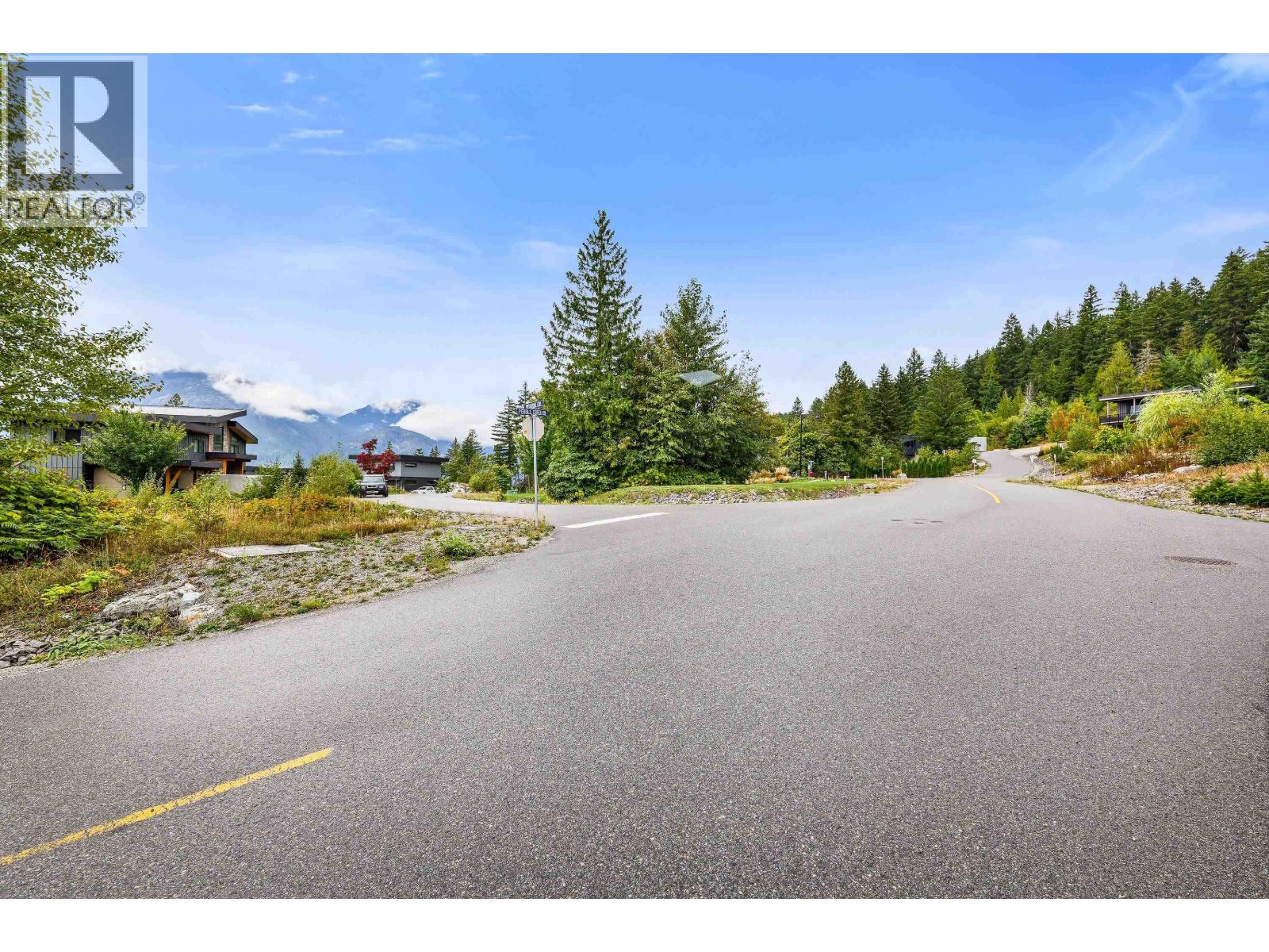 1709 Wishbone Court, Squamish, British Columbia  V0N 2L3 - Photo 16 - R3161904