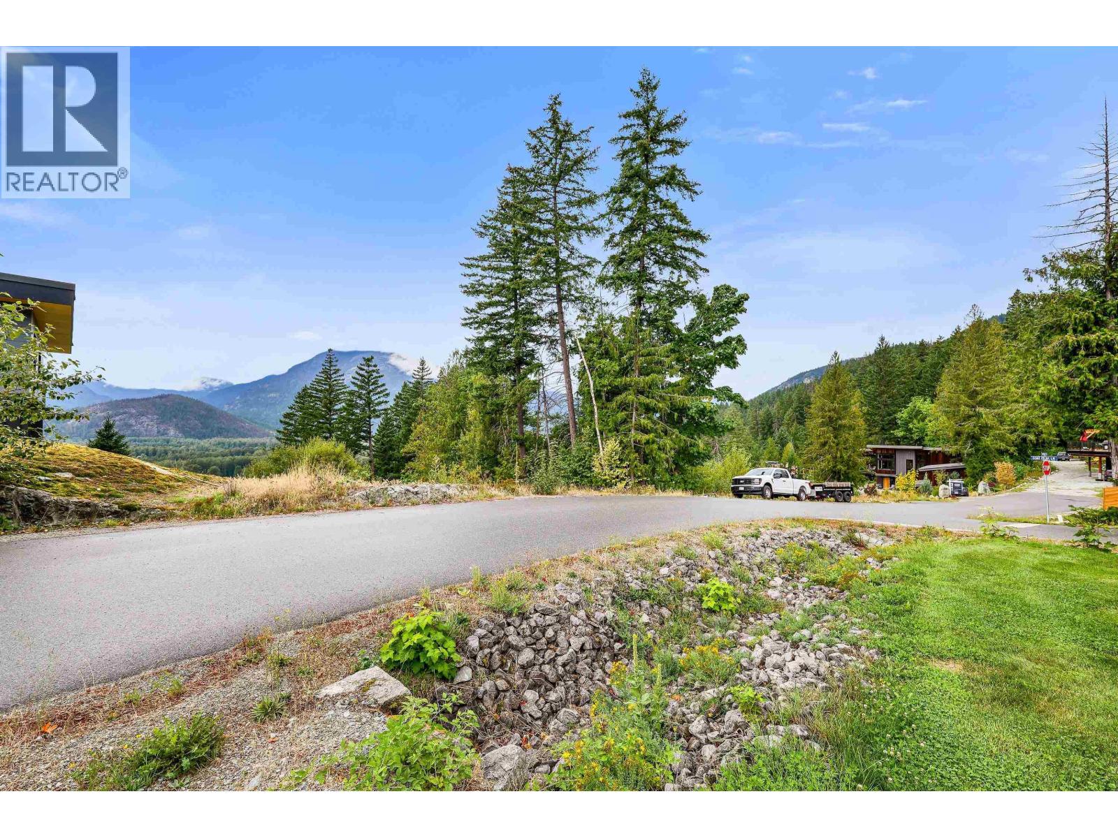1709 Wishbone Court, Squamish, British Columbia  V0N 2L3 - Photo 17 - R3161904