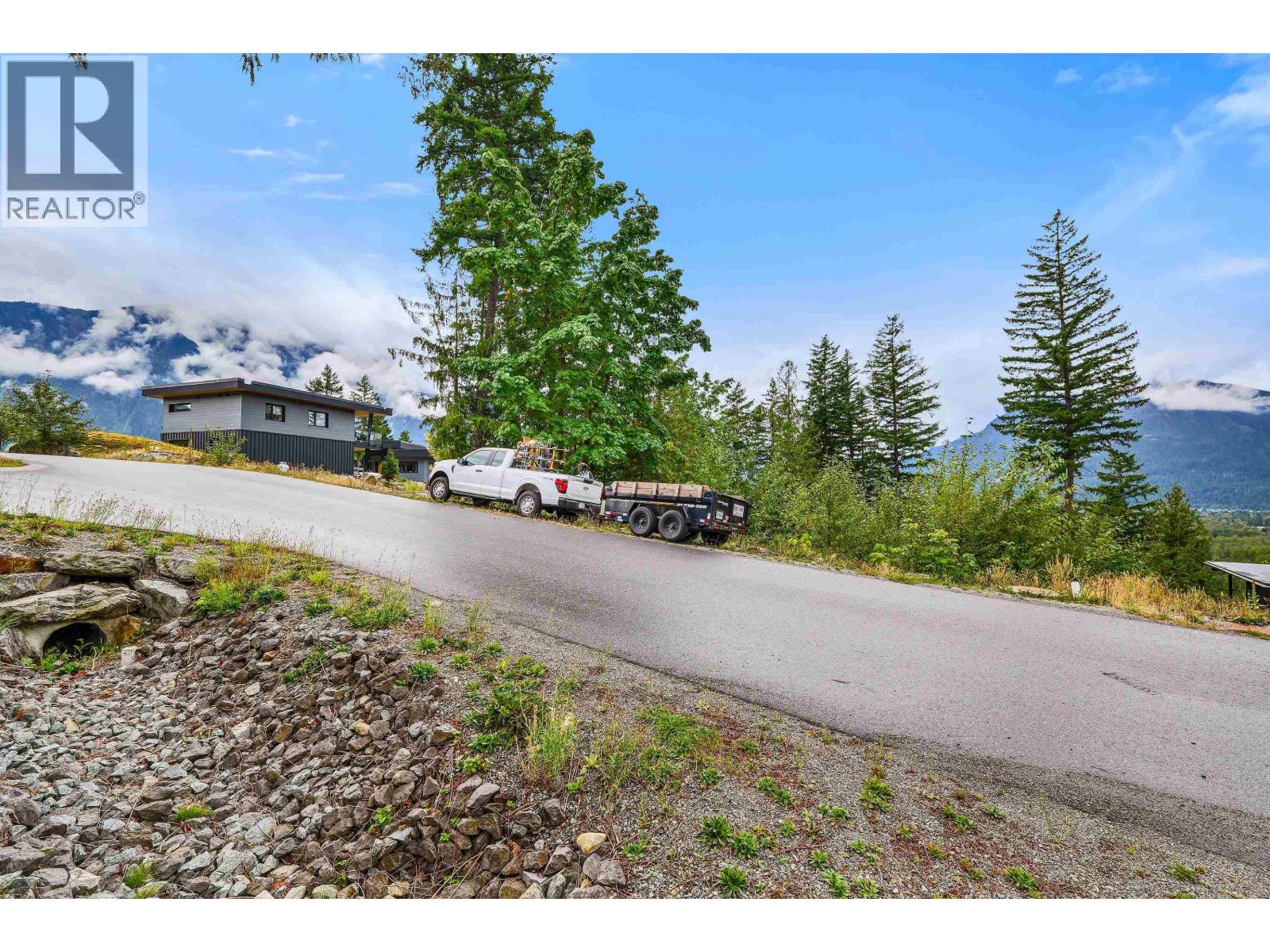 1709 Wishbone Court, Squamish, British Columbia  V0N 2L3 - Photo 20 - R3161904