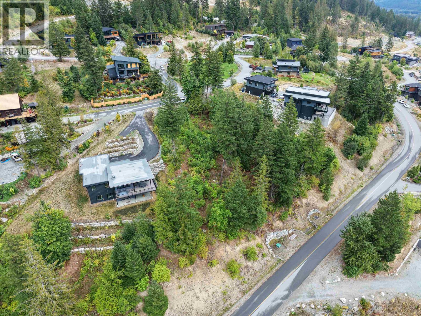 1709 Wishbone Court, Squamish, British Columbia  V0N 2L3 - Photo 4 - R3161904