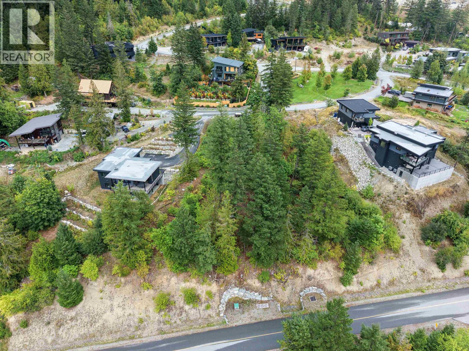 1709 Wishbone Court, Squamish, British Columbia  V0N 2L3 - Photo 5 - R3161904