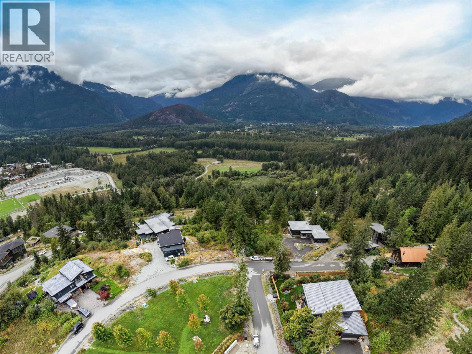 1709 Wishbone Court, Squamish, British Columbia  V0N 2L3 - Photo 7 - R3161904