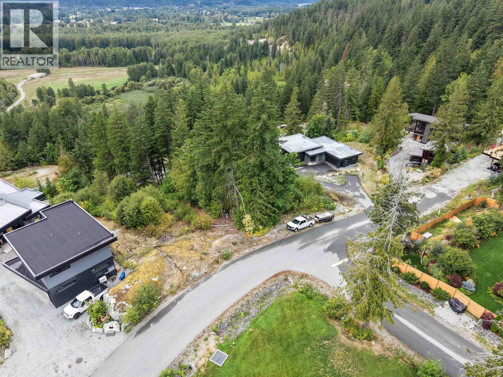 1709 Wishbone Court, Squamish, British Columbia  V0N 2L3 - Photo 8 - R3161904