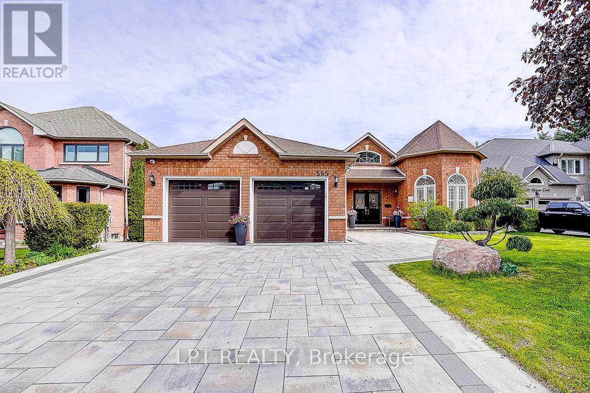 585 HOLGATE CIRCLE, Newmarket, Ontario