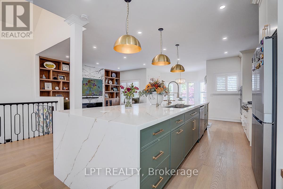 585 Holgate Circle, Newmarket, Ontario  L3X 1V8 - Photo 10 - N13750102