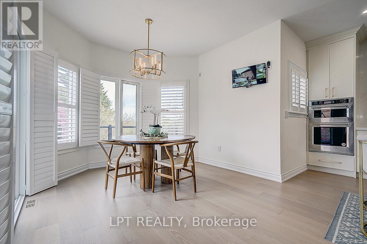 585 Holgate Circle, Newmarket, Ontario  L3X 1V8 - Photo 17 - N13750102
