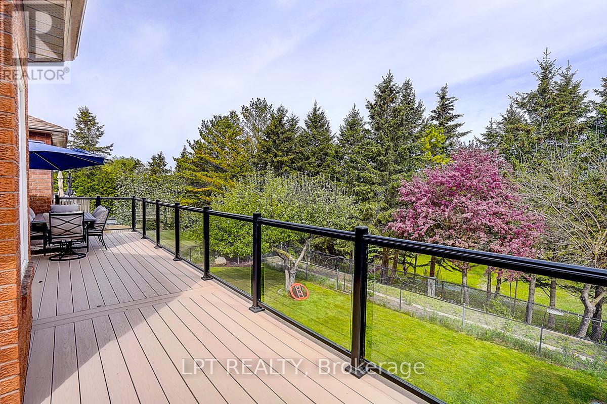 585 Holgate Circle, Newmarket, Ontario  L3X 1V8 - Photo 19 - N13750102