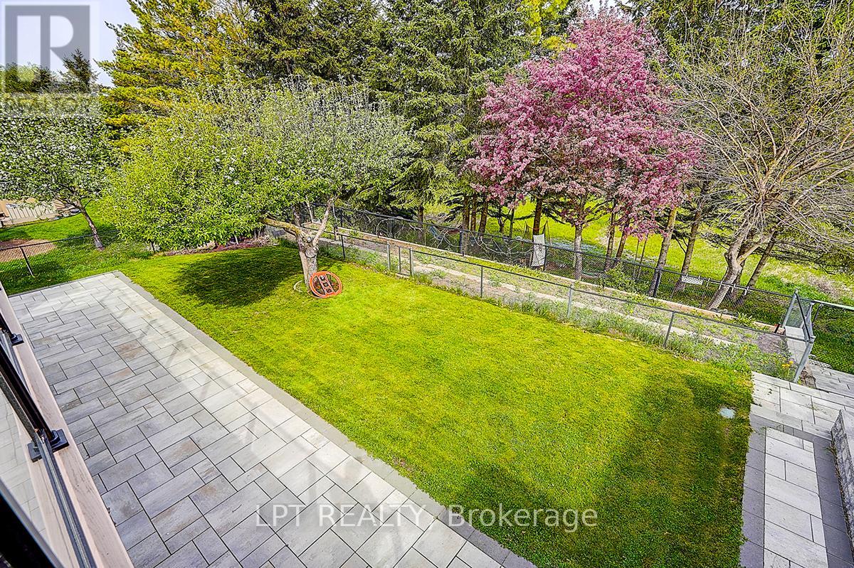 585 Holgate Circle, Newmarket, Ontario  L3X 1V8 - Photo 20 - N13750102