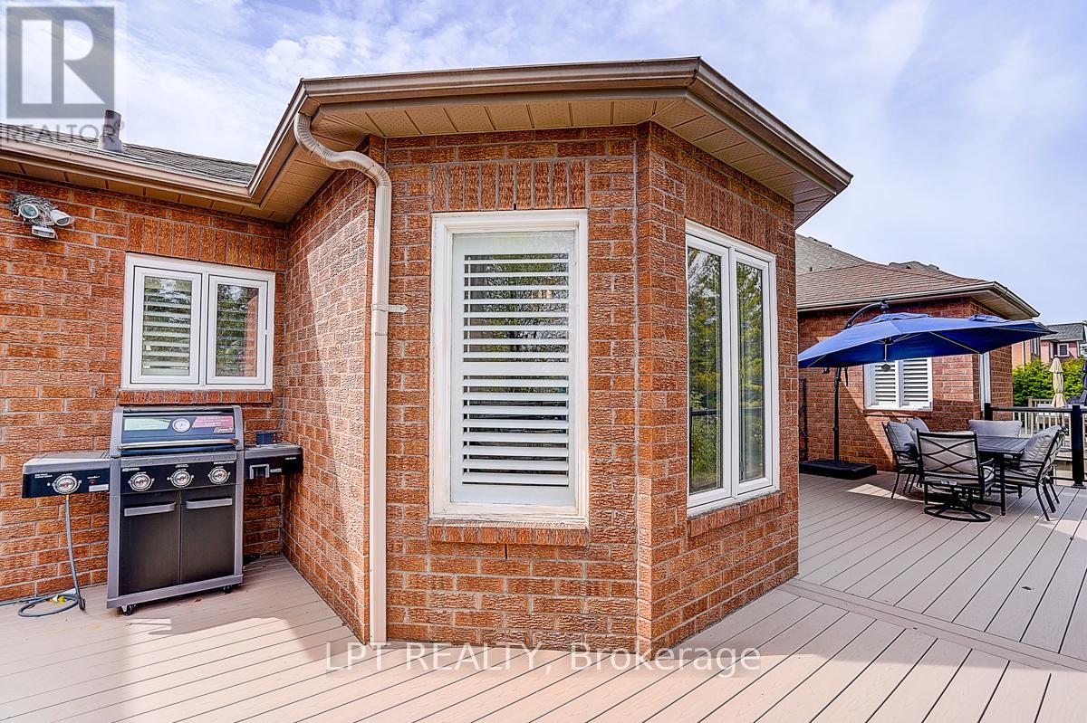 585 Holgate Circle, Newmarket, Ontario  L3X 1V8 - Photo 21 - N13750102