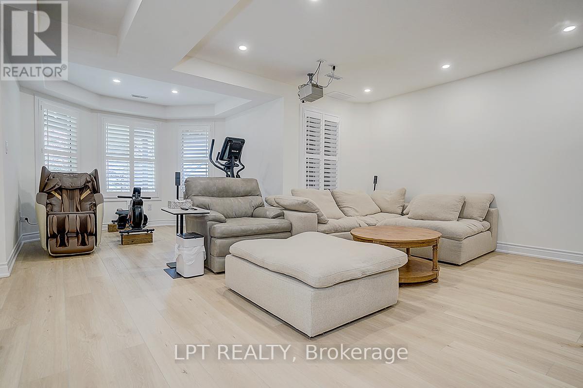 585 Holgate Circle, Newmarket, Ontario  L3X 1V8 - Photo 29 - N13750102