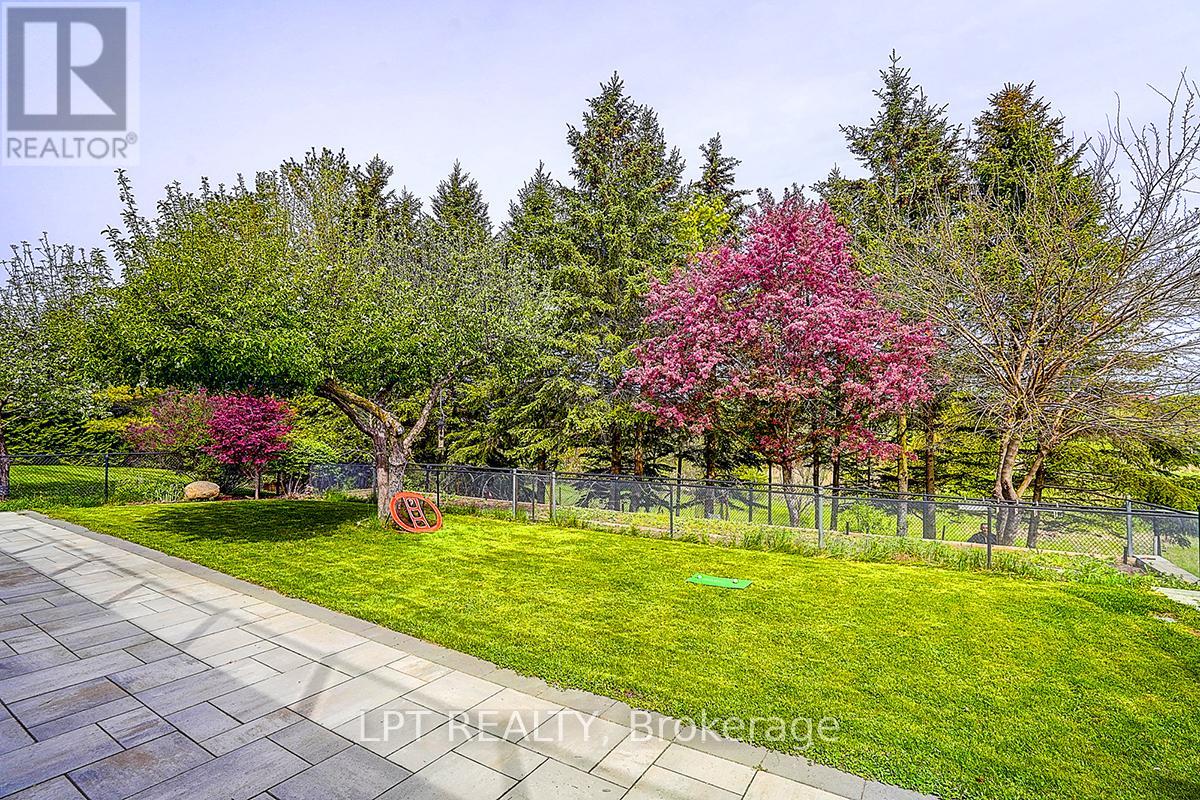 585 Holgate Circle, Newmarket, Ontario  L3X 1V8 - Photo 42 - N13750102