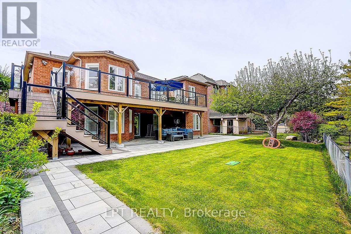 585 Holgate Circle, Newmarket, Ontario  L3X 1V8 - Photo 43 - N13750102
