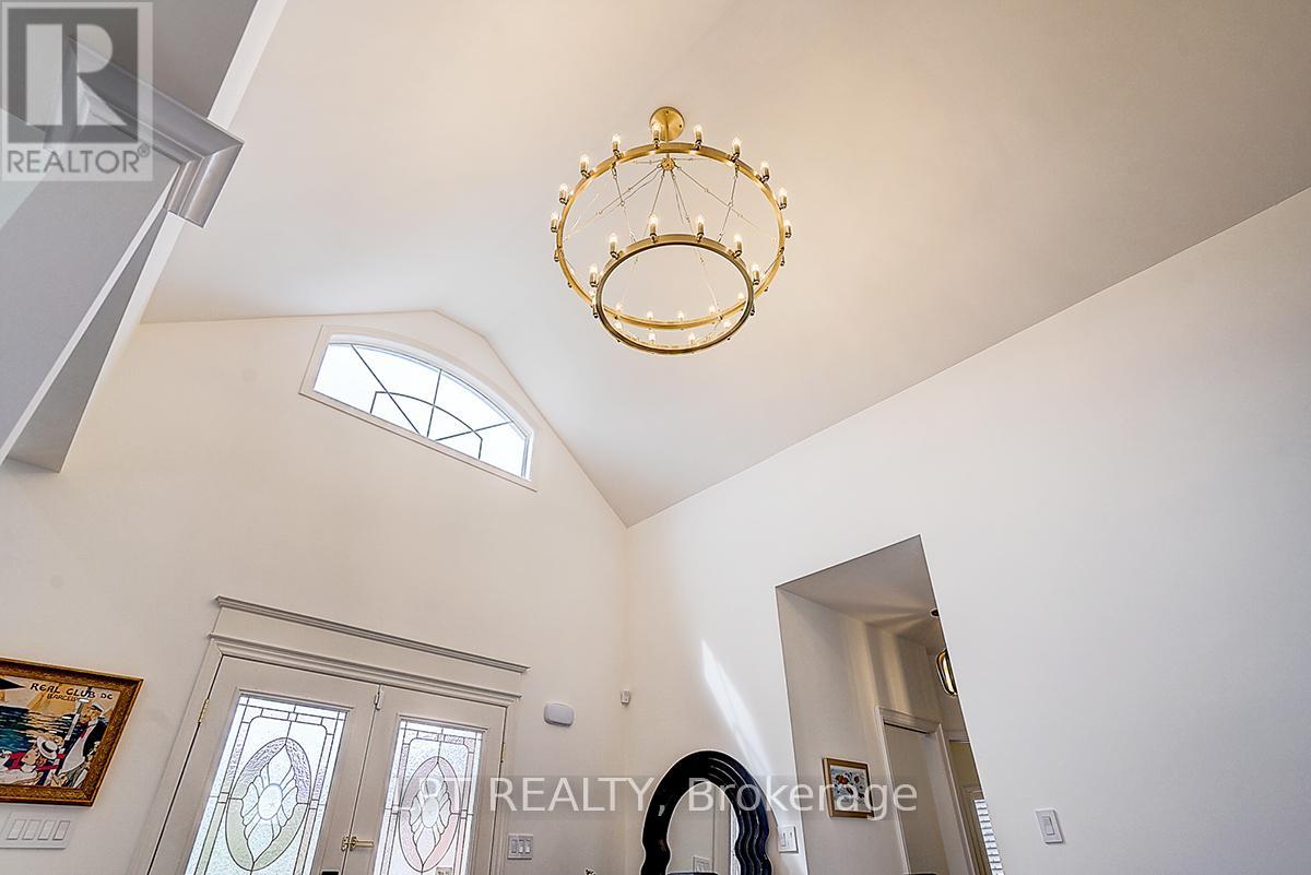 585 Holgate Circle, Newmarket, Ontario  L3X 1V8 - Photo 5 - N13750102
