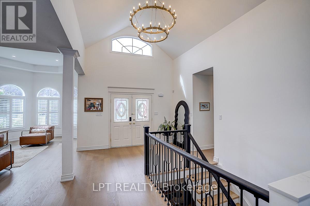 585 Holgate Circle, Newmarket, Ontario  L3X 1V8 - Photo 6 - N13750102
