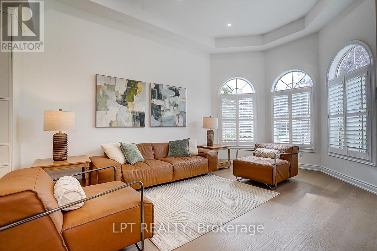 585 Holgate Circle, Newmarket, Ontario  L3X 1V8 - Photo 7 - N13750102