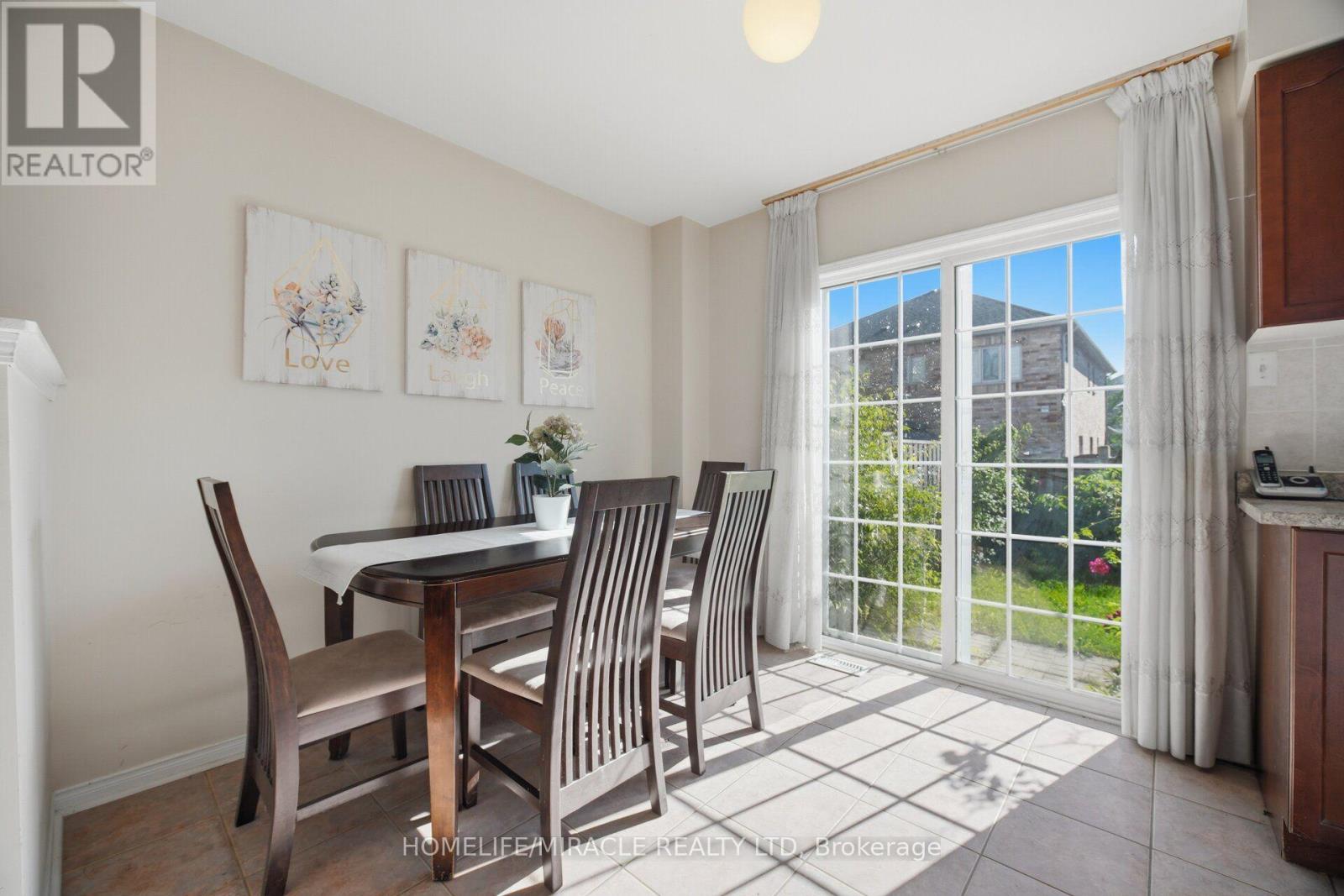 101 Crystalview Crescent, Brampton, Ontario  L6P 2S2 - Photo 10 - W13750022