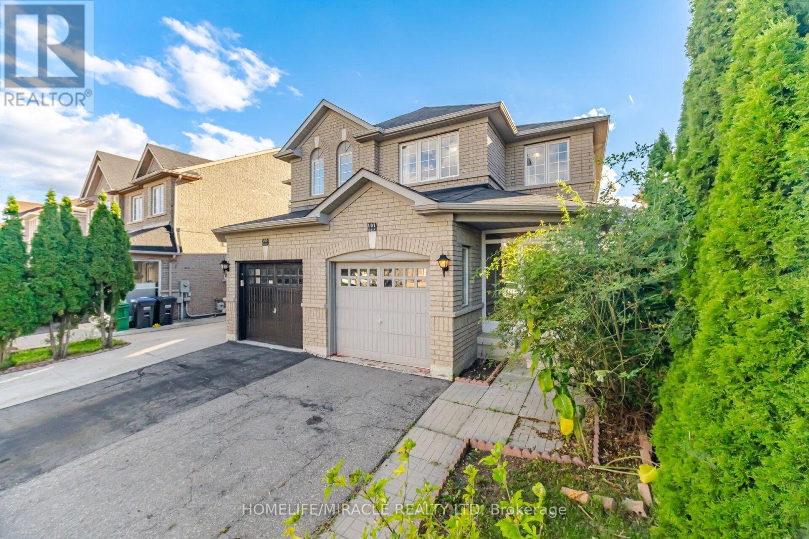 101 Crystalview Crescent, Brampton, Ontario  L6P 2S2 - Photo 3 - W13750022