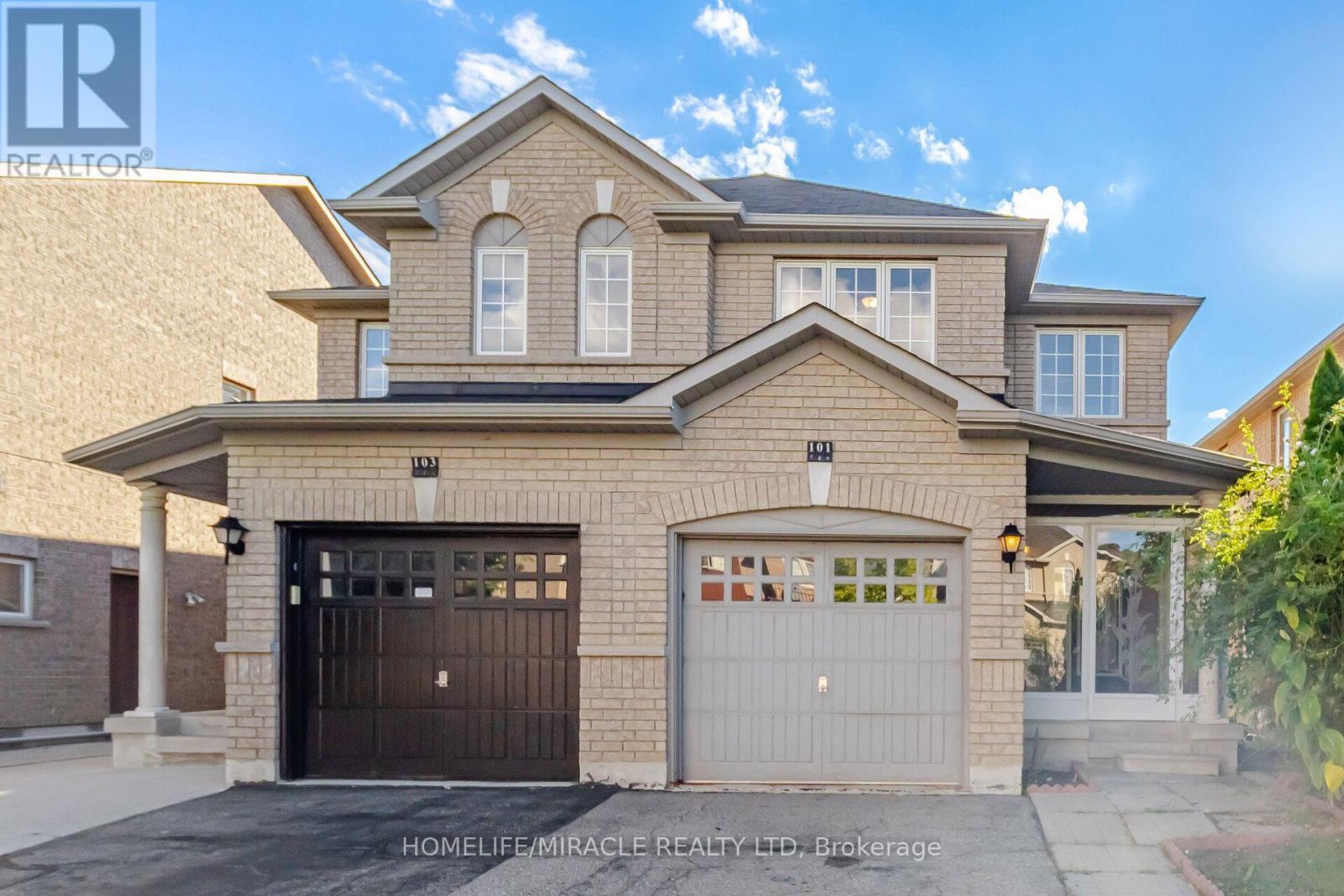 101 Crystalview Crescent, Brampton, Ontario  L6P 2S2 - Photo 2 - W13750022