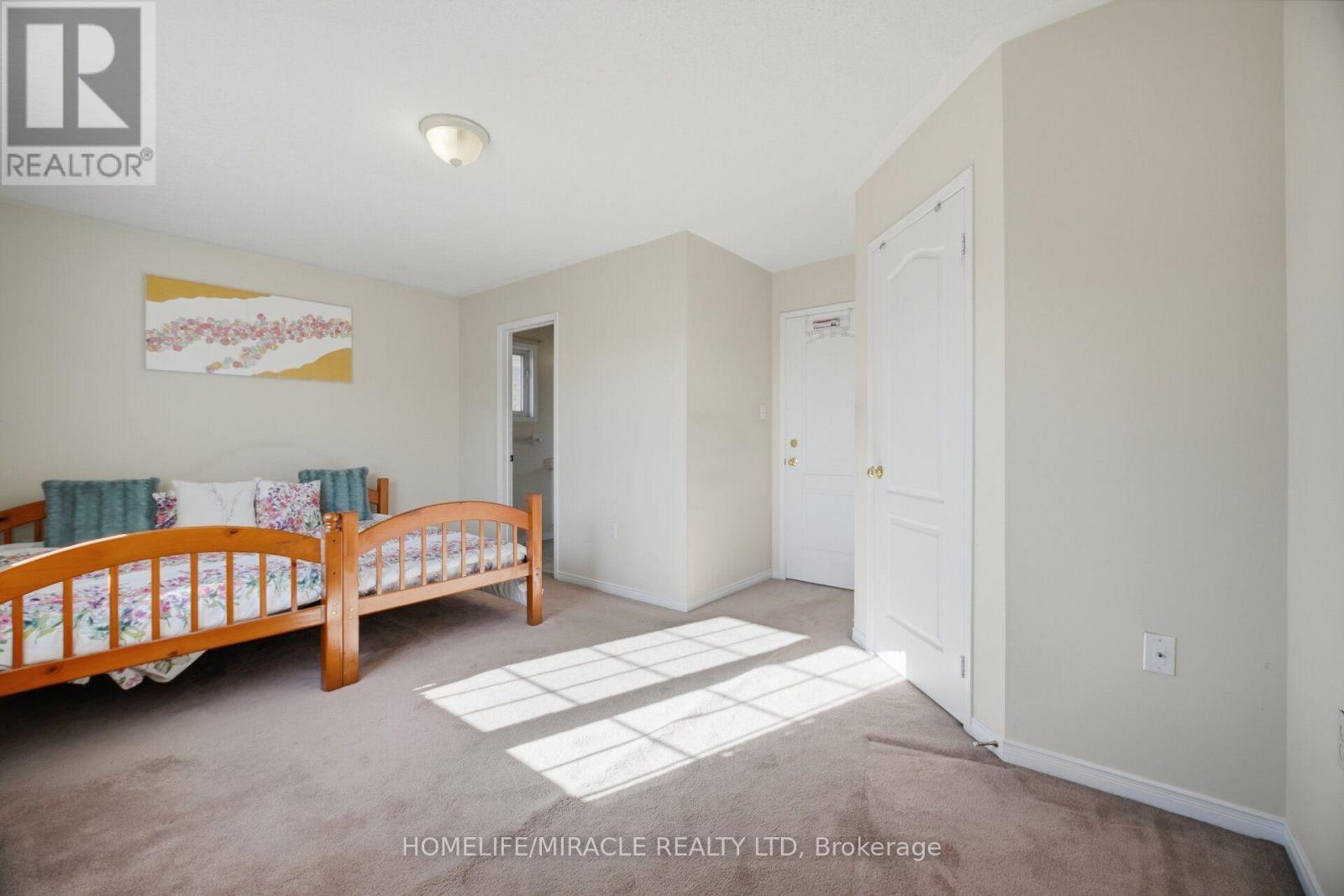 101 Crystalview Crescent, Brampton, Ontario  L6P 2S2 - Photo 23 - W13750022