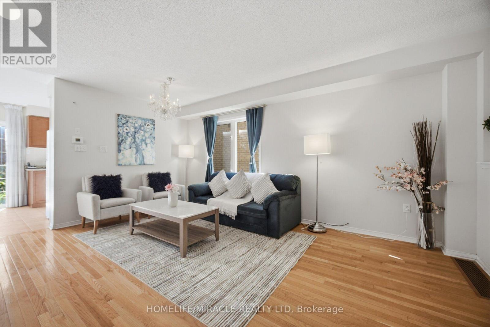 101 Crystalview Crescent, Brampton, Ontario  L6P 2S2 - Photo 8 - W13750022