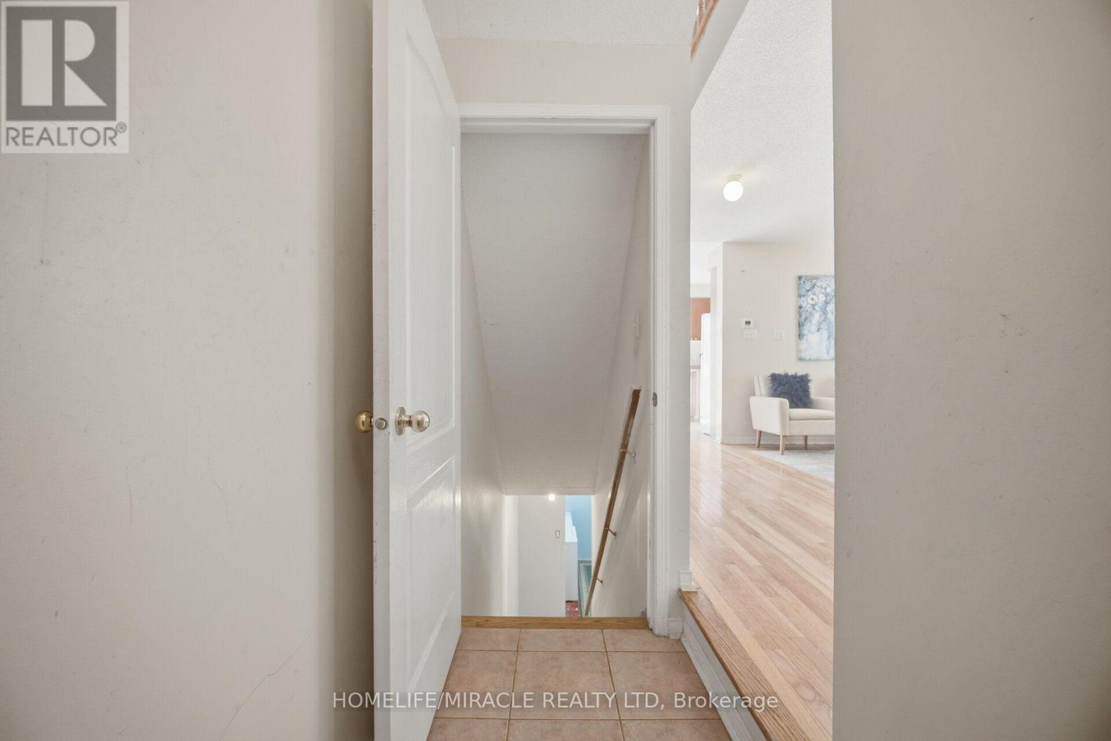101 Crystalview Crescent, Brampton, Ontario  L6P 2S2 - Photo 32 - W13750022