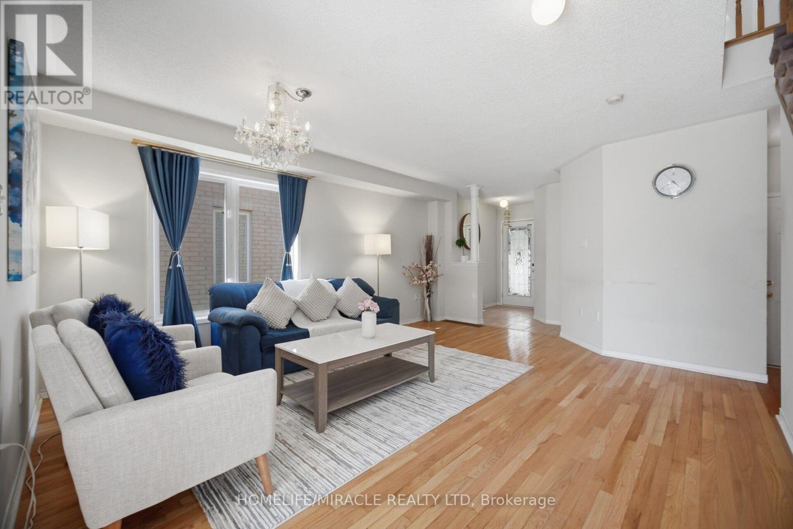 101 Crystalview Crescent, Brampton, Ontario  L6P 2S2 - Photo 7 - W13750022