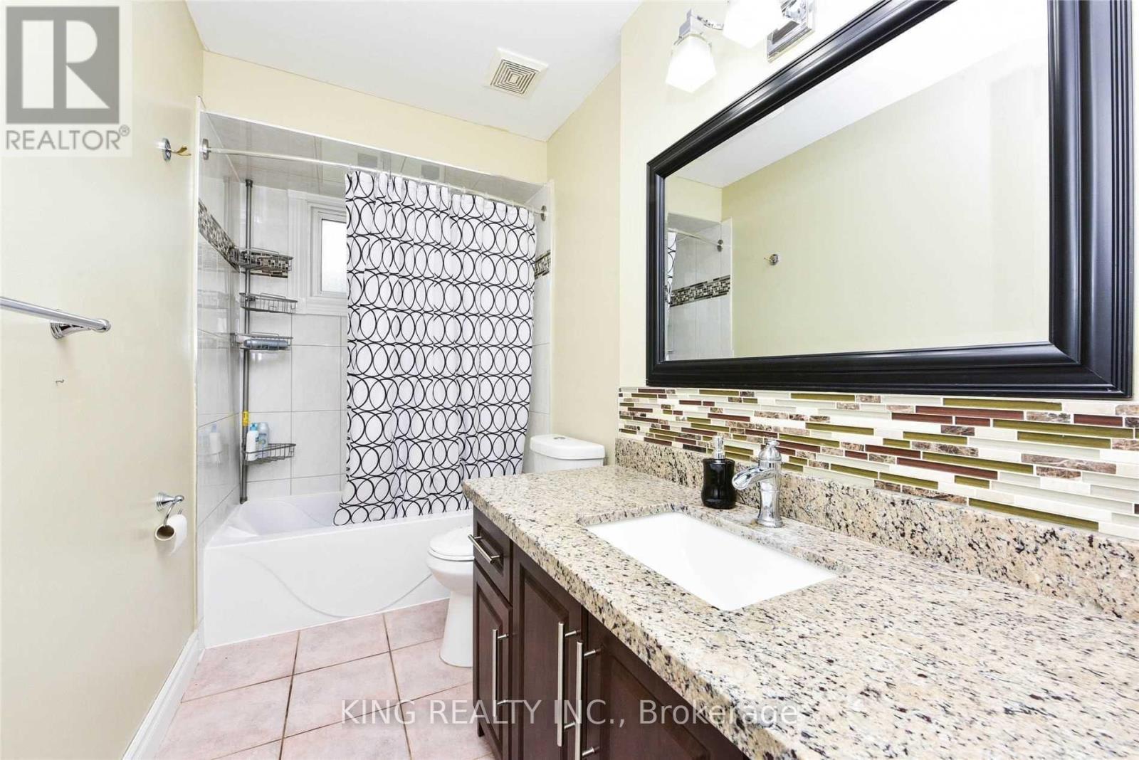 3412 Monica Drive, Mississauga, Ontario  L4T 3E7 - Photo 9 - W13750122