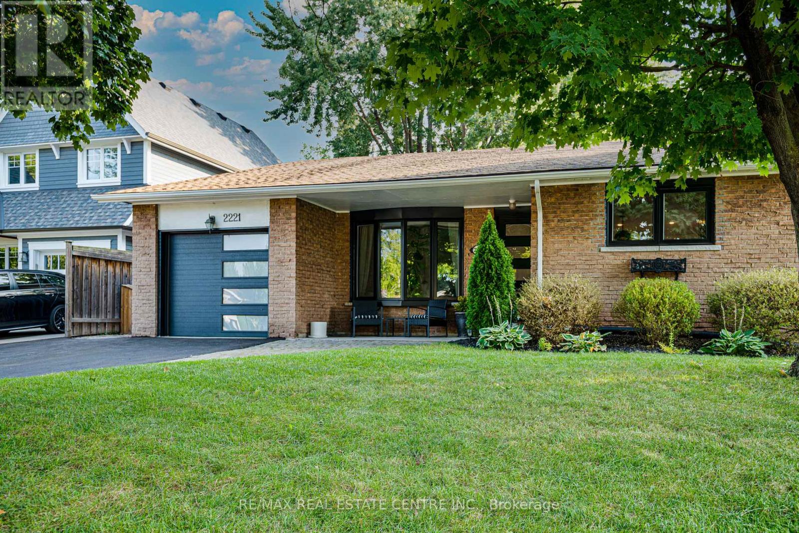 2221 WYANDOTTE DRIVE, Oakville, Ontario