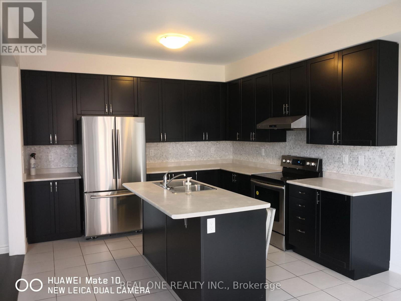 108 Hubner Avenue, Markham, Ontario  L6C 0R5 - Photo 3 - N13750136