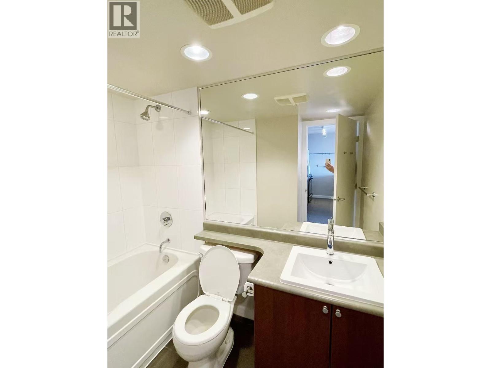 24xx 7088 Salisbury Avenue, Burnaby, British Columbia  V5E 0A4 - Photo 10 - R3160732