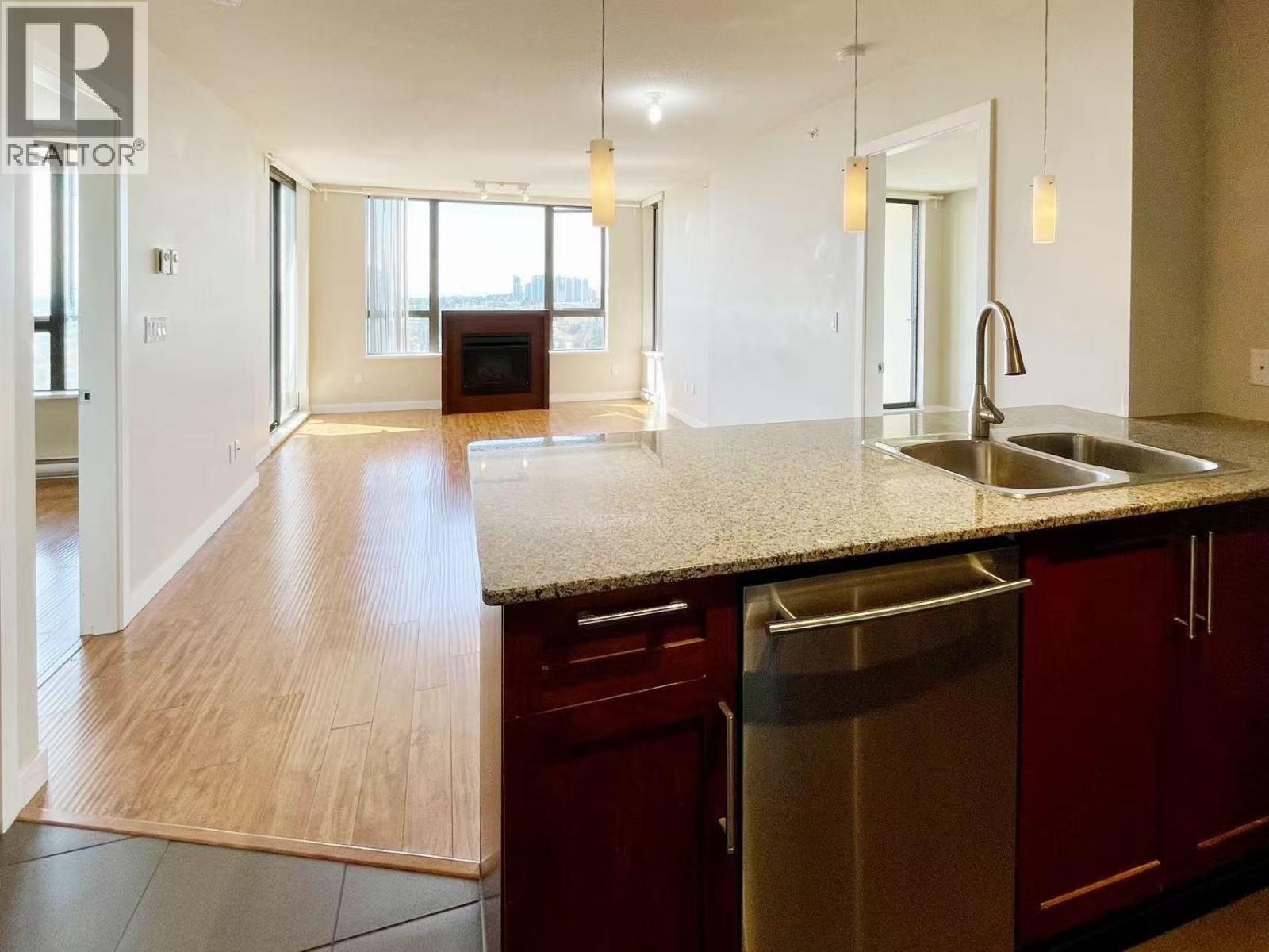 24xx 7088 Salisbury Avenue, Burnaby, British Columbia  V5E 0A4 - Photo 3 - R3160732