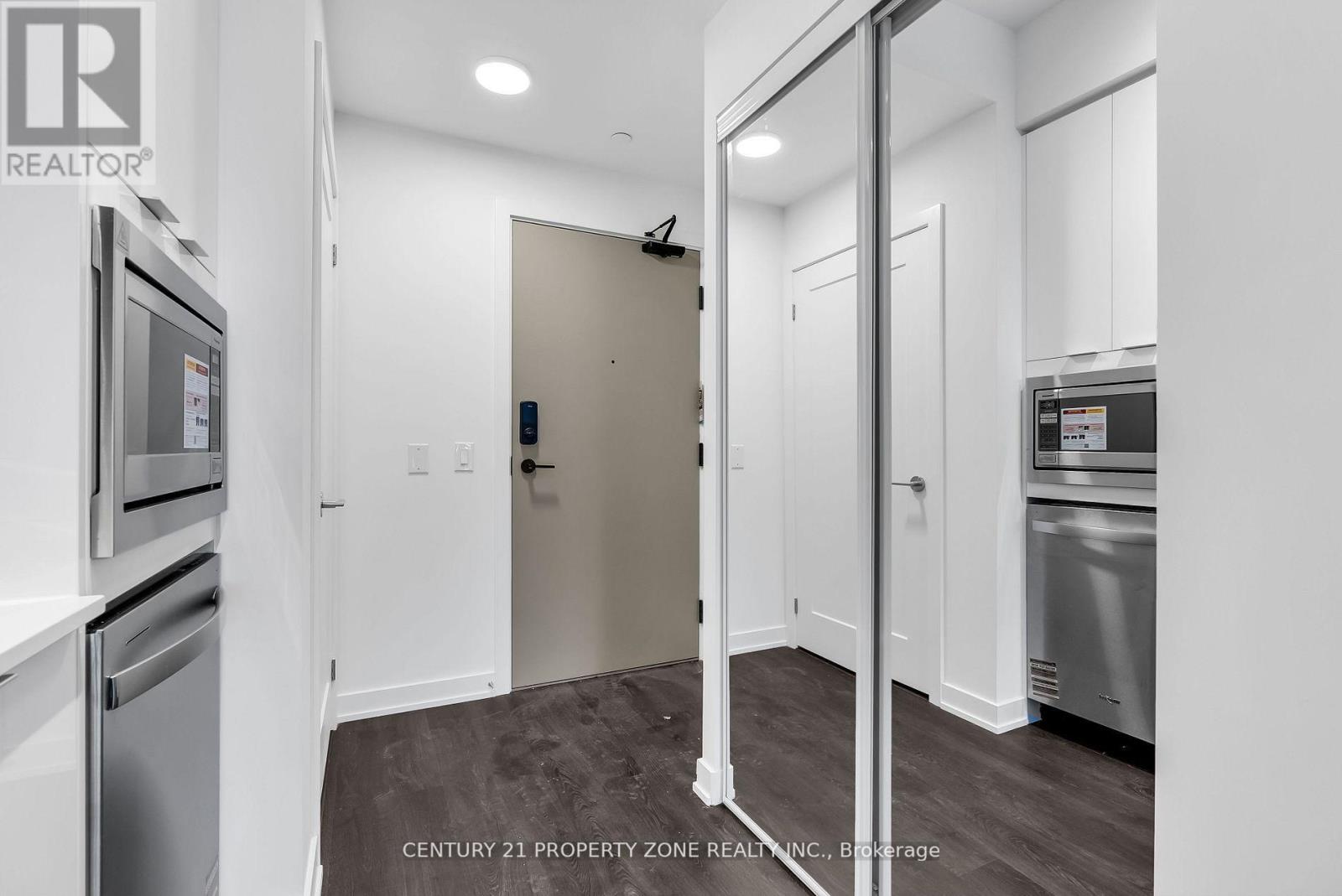 2709 - 5105 Hurontario Street, Mississauga, Ontario  L4Z 0C9 - Photo 3 - W13749998