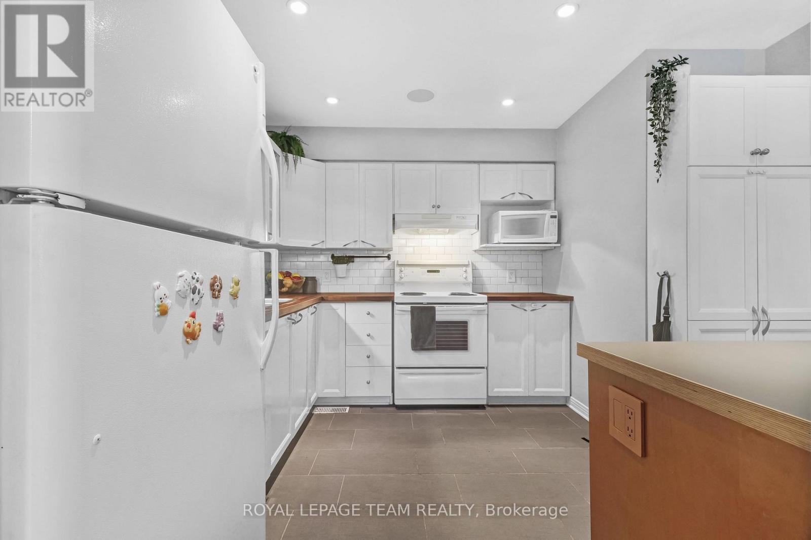 74 Milner Downs Crescent, Ottawa, Ontario  K2M 2S5 - Photo 7 - X13750138