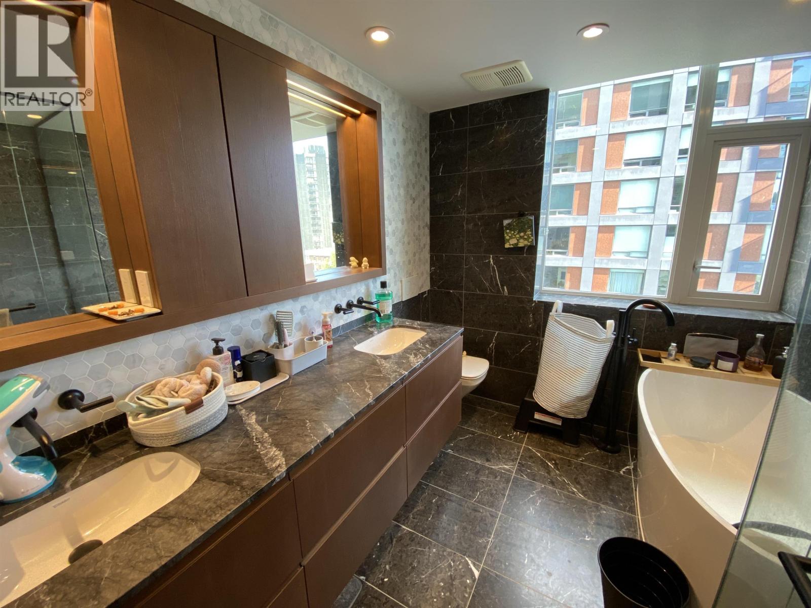1203 1365 Se Davie Street, Vancouver, British Columbia  V6E 1N5 - Photo 12 - R3161908