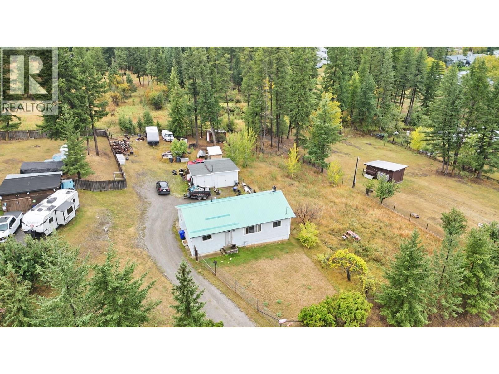 915 Dog Creek Road, Williams Lake, British Columbia  V2G 3G5 - Photo 3 - R3089536