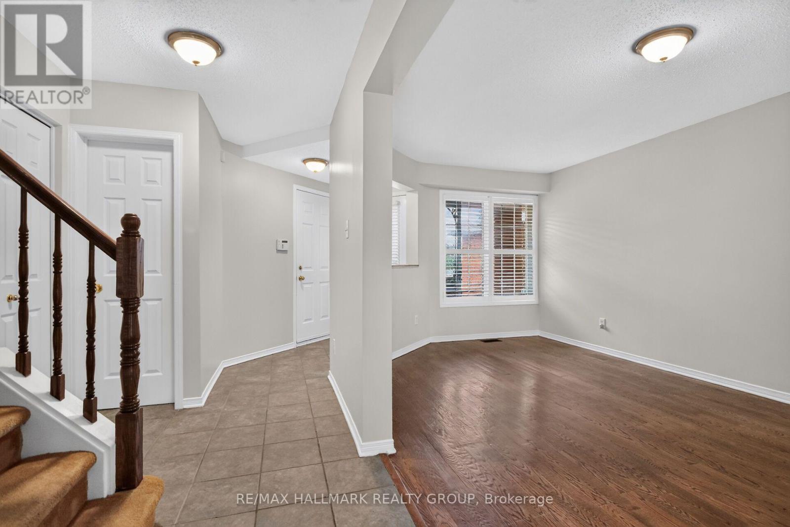 44 Drumso Street, Ottawa, Ontario  K1T 3X9 - Photo 5 - X13750150