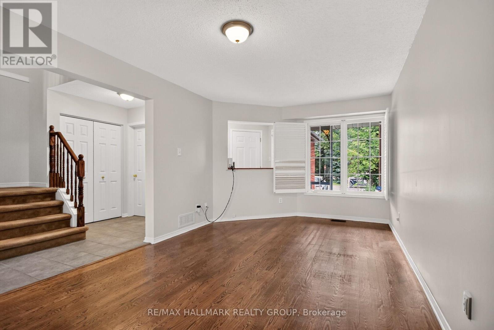44 Drumso Street, Ottawa, Ontario  K1T 3X9 - Photo 6 - X13750150