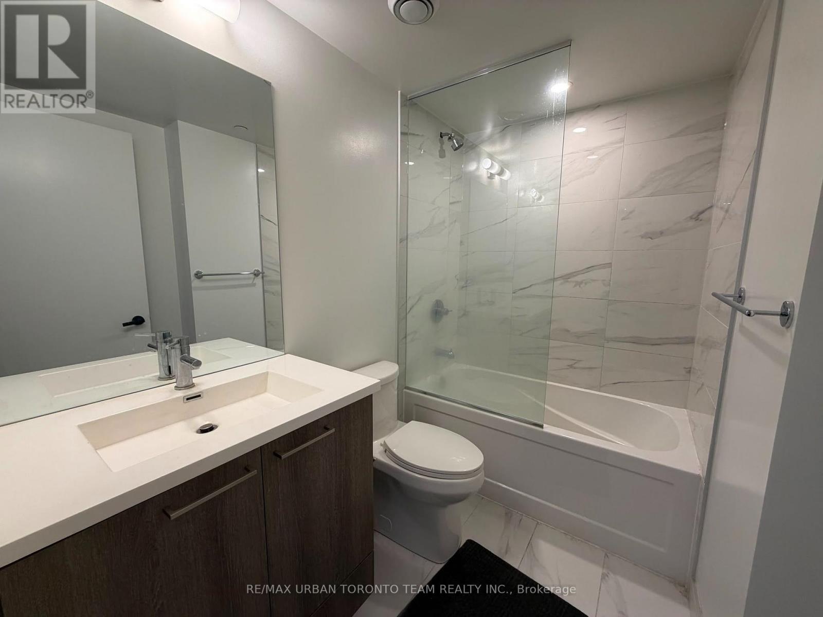 301 - 195 Commerce Street, Vaughan, Ontario  L4K 0P9 - Photo 8 - N13750160