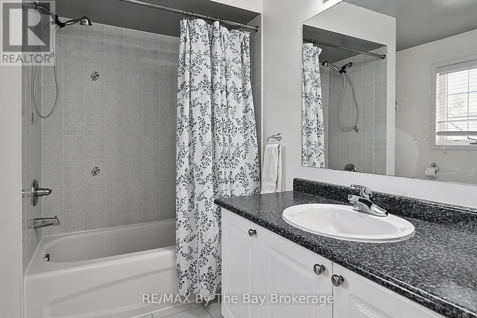 84 Wesley Avenue, Wasaga Beach, Ontario  L9Z 0B9 - Photo 25 - S13750152
