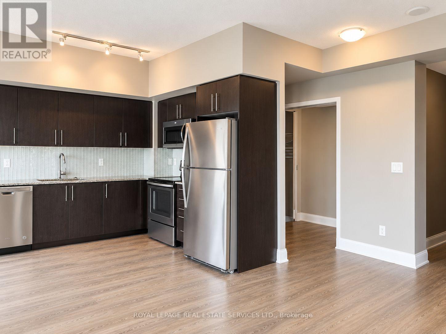 1412 - 55 Speers Road, Oakville, Ontario  L6K 3R8 - Photo 4 - W13750064
